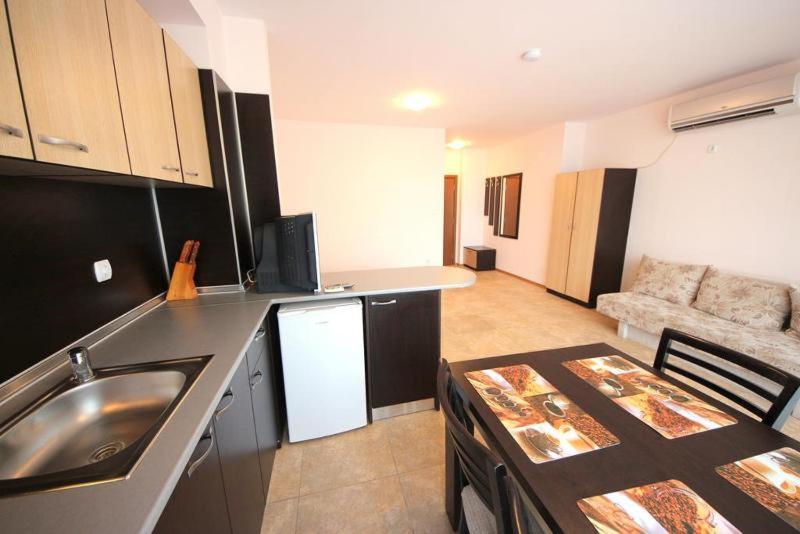 Menada Grand Kamelia Apartments Sluneční pobřeží Pokoj fotografie