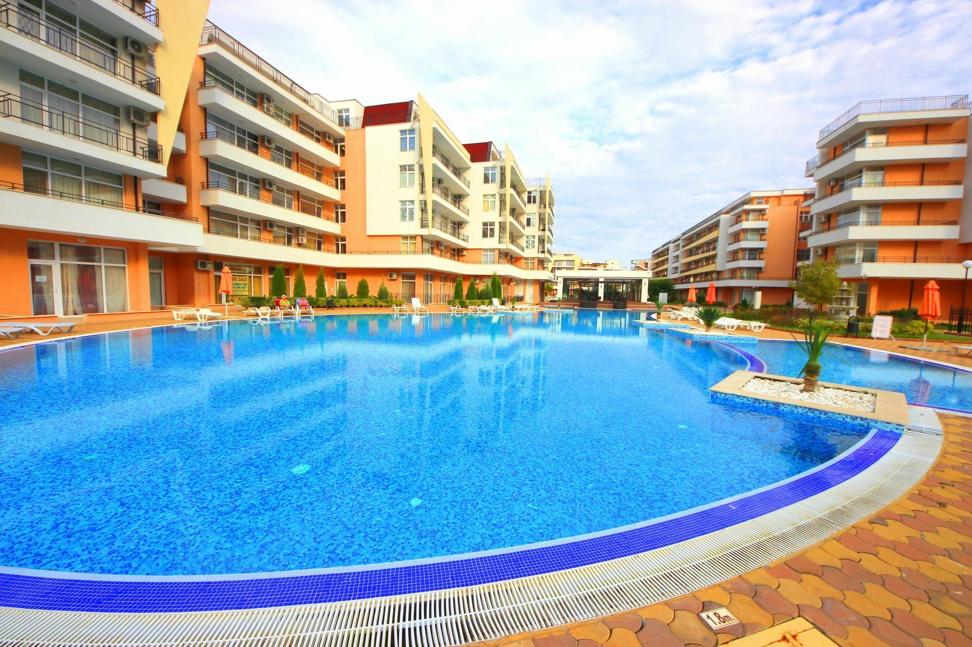 Menada Grand Kamelia Apartments Sluneční pobřeží Exteriér fotografie